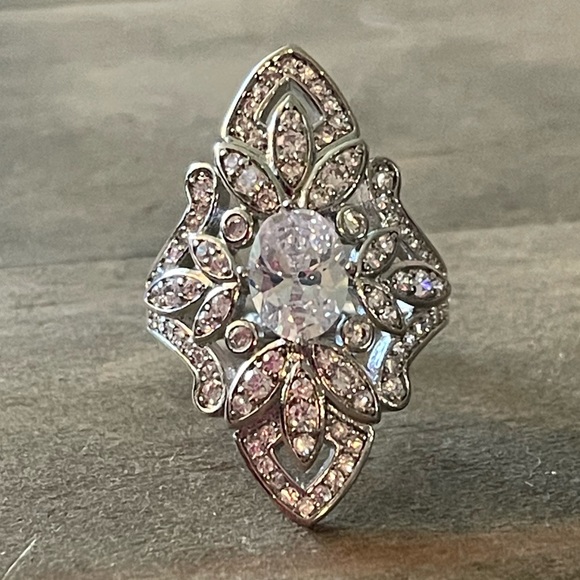 Antique Vintage Inspired Cubic Zirconia, Crystal Statement Silver Cocktail Ring - Picture 4 of 13